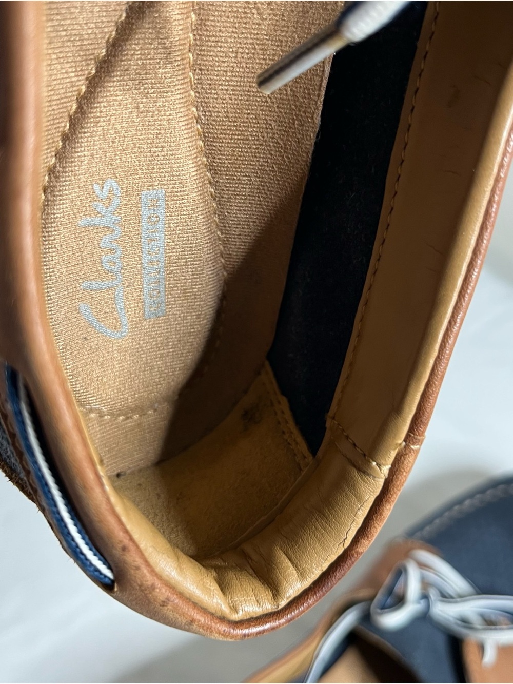 Clarks Navy and Brown Women’s Boat Shoes with Contrast Laces - Picture 10 of 12